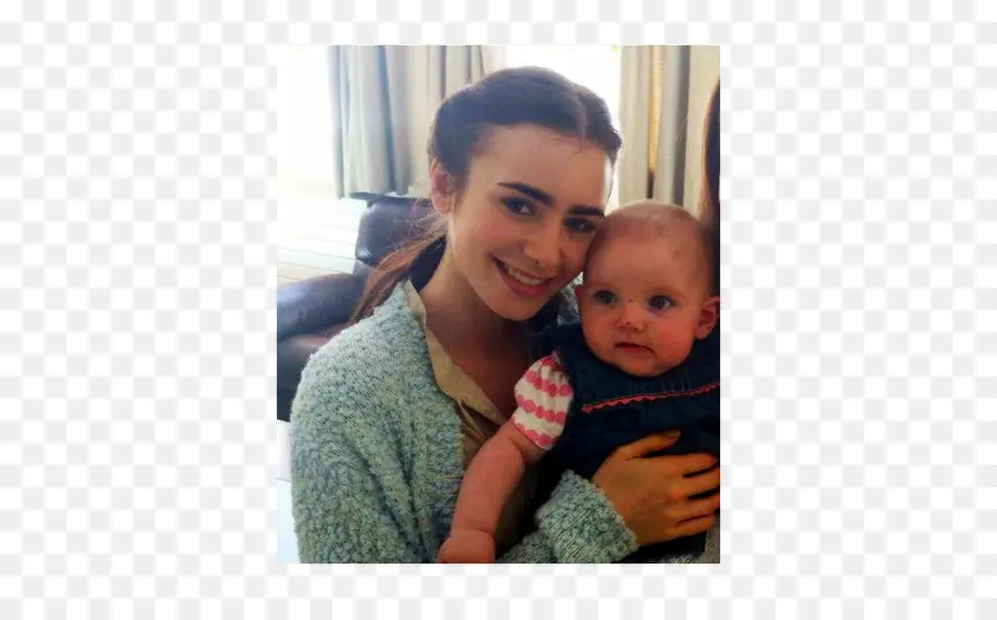 Lily Collins，Love Rosie PNG